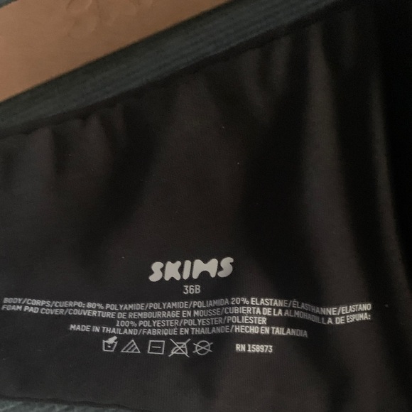 SKIMS Women's Black Push-up Demi Bra NWT Size 36B - Picture 3 of 5